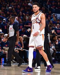 OB电竞登录入口-NBA官方：布克因公开批评裁判被罚款35000美元；取消其G2技犯